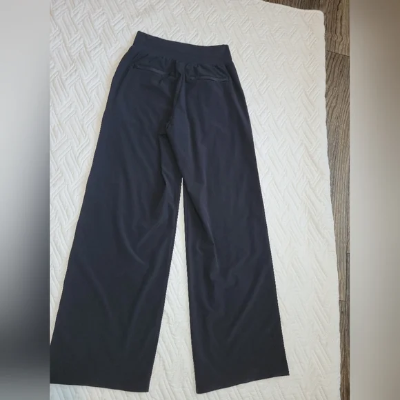 Athleta Dark Blue Wide-Leg Pants Size 6 Used Like New - Picture 6 of 11